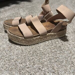 Steve Madden platform sandals
